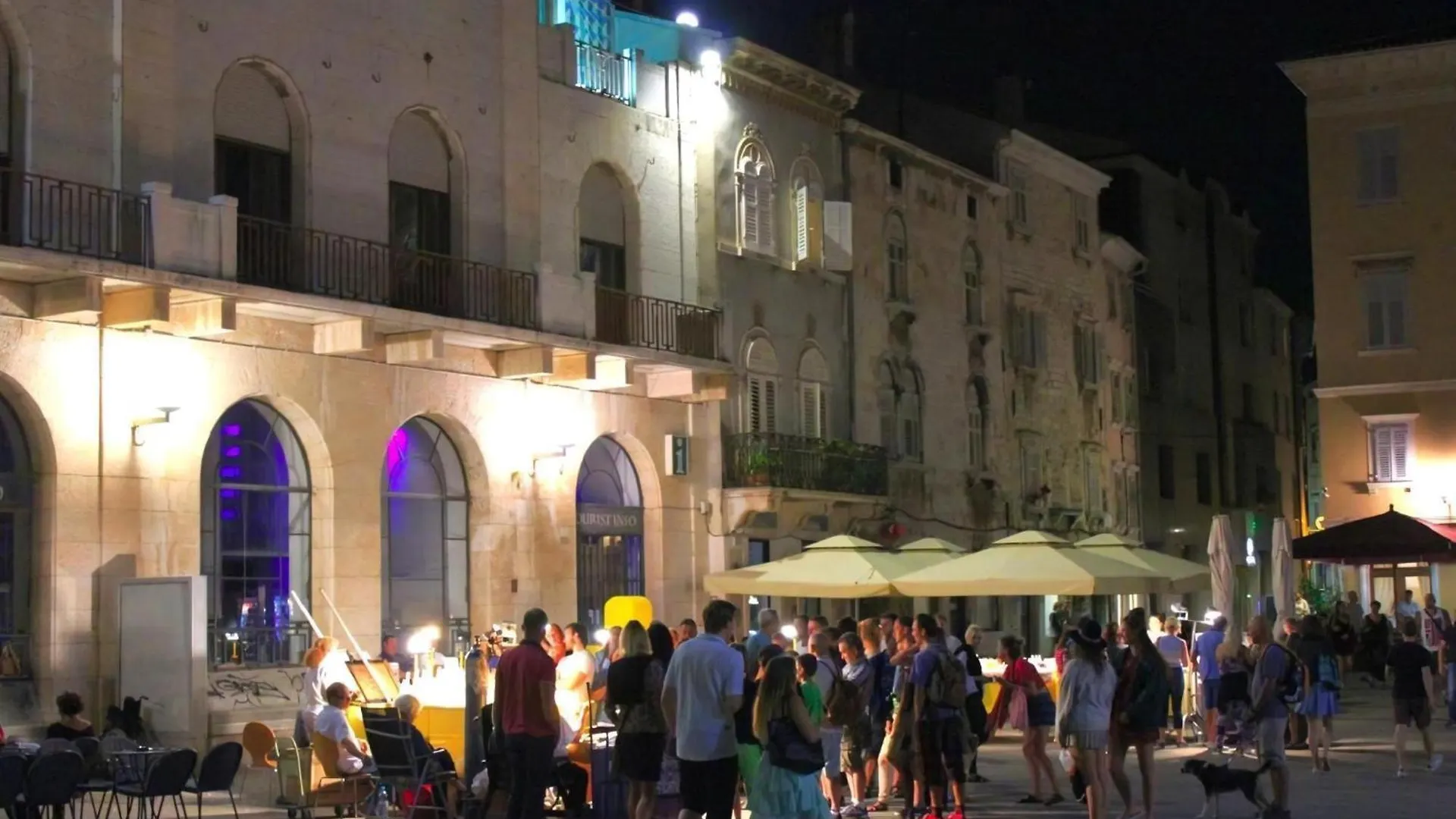 Villa Barmel Apt 2 Mit Balkon Pula Lejlighed