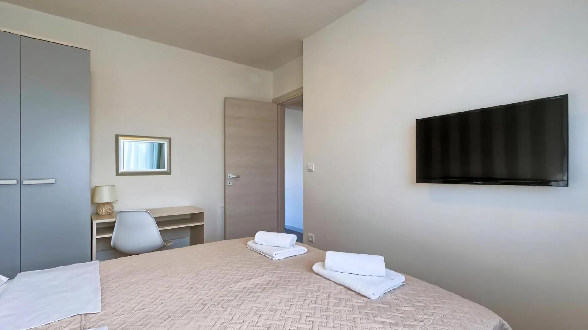 Villa Barmel Apt 2 Mit Balkon Pula Apartment