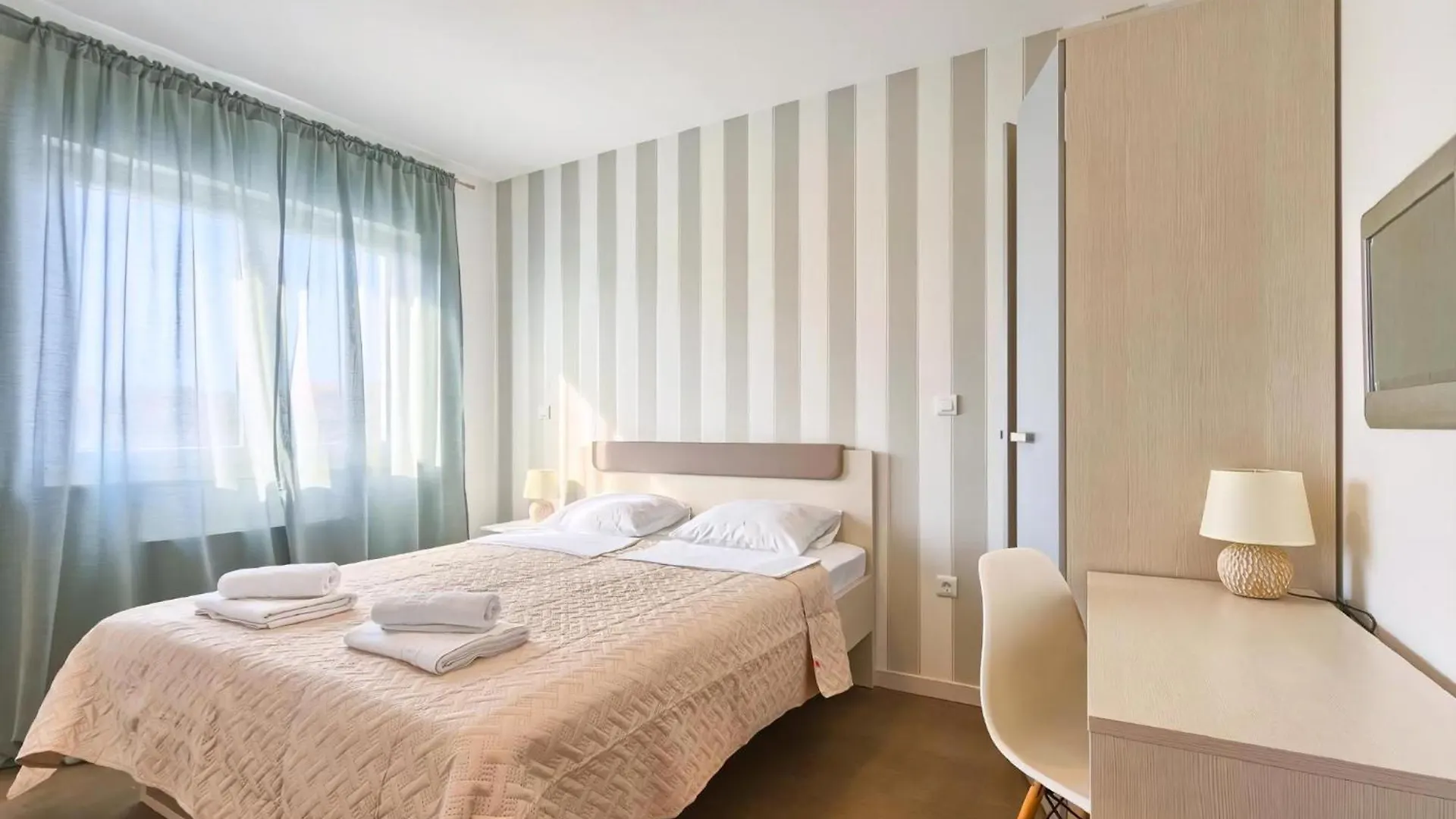 Villa Barmel Apt 2 Mit Balkon Pula 0*,